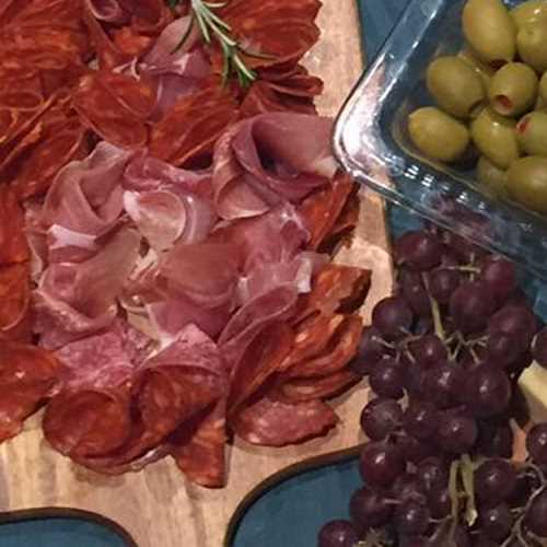 just wright catering platter meat grapes